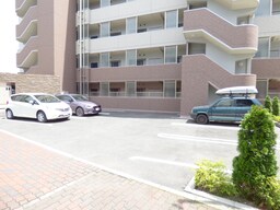 敷地内駐車場完備
