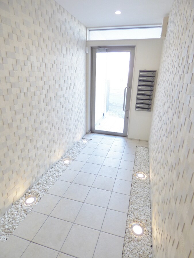 安心のオートロック完備 Ａ－ＥＡＳＴ須磨海浜公園