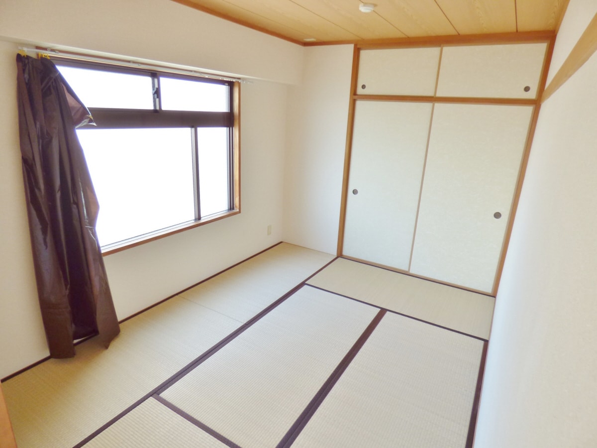 明るい和室 ドゥエル須磨浦