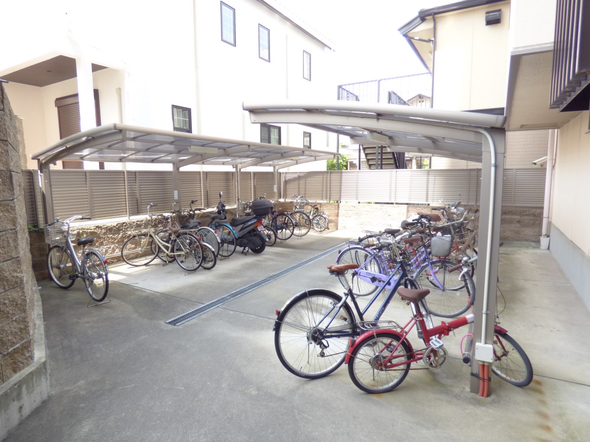 駐輪場 プレアデス月見山