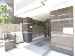 キレイなエントランス