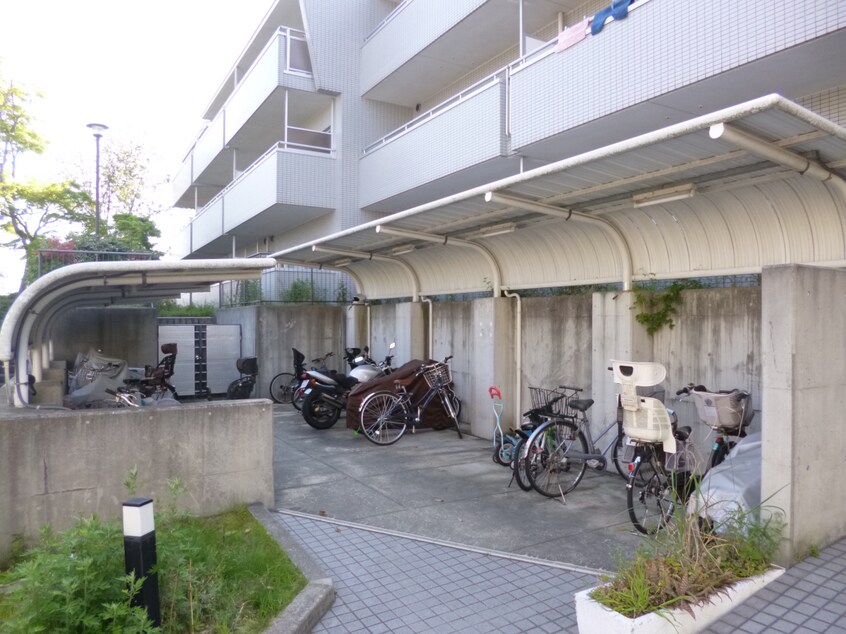 駐輪場 高倉山ハイツ