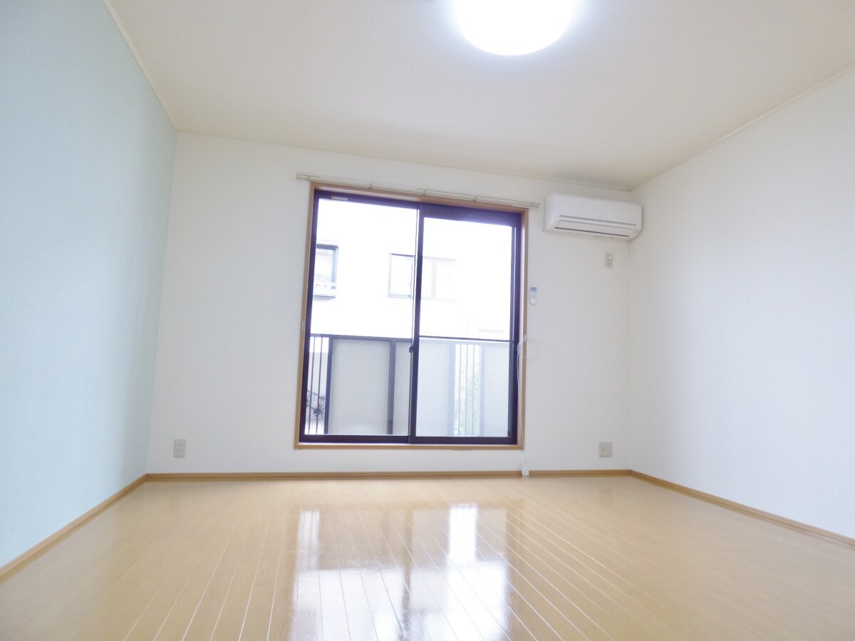 広々とした９帖洋室 タウンハイム須磨南