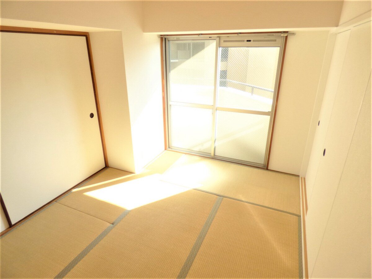 落ち着きのある和室 ル・パレ須磨