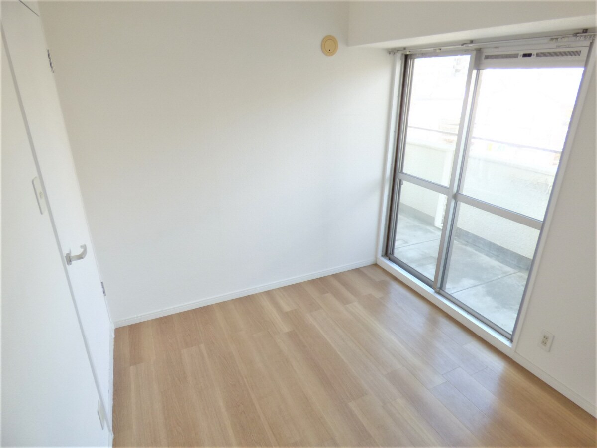 キレイな洋室 ル・パレ須磨