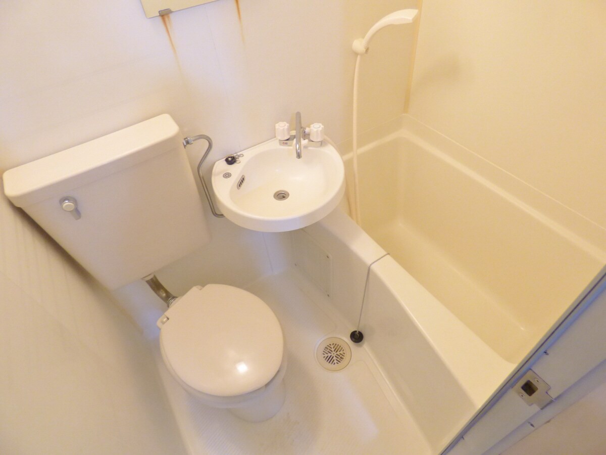 ９帖ある広々とした洋室 サンビレッジ須磨