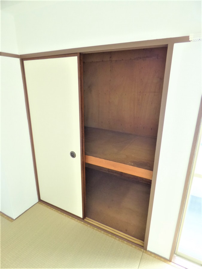 押入 丸吉マンション