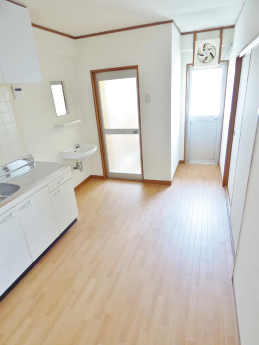 明るいダイニング 丸吉マンション