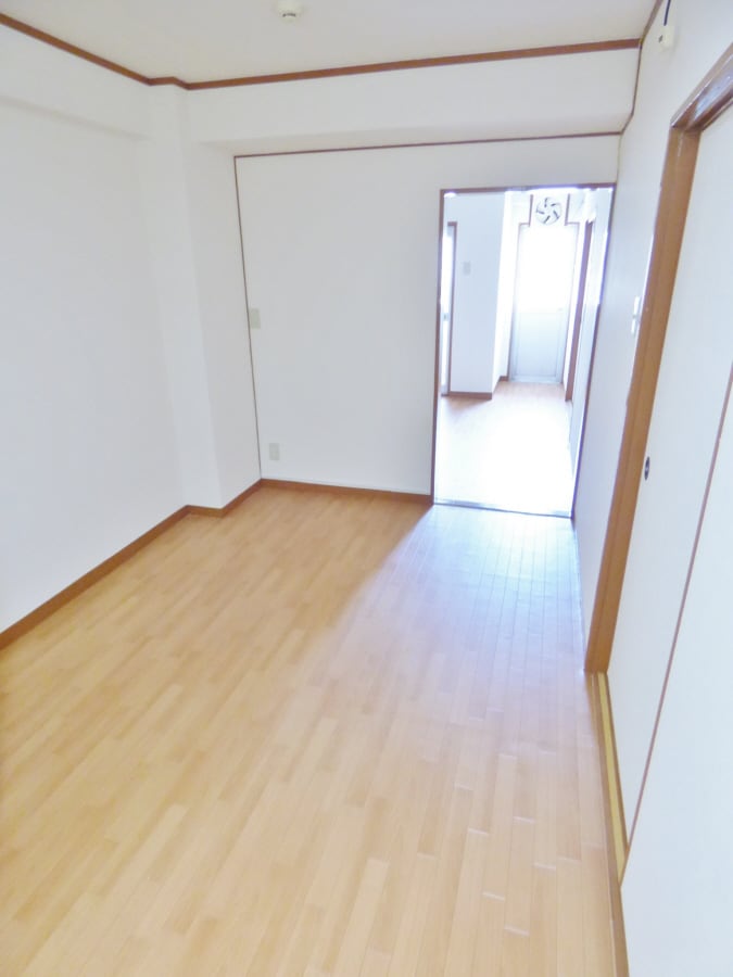 キレイな洋室 丸吉マンション