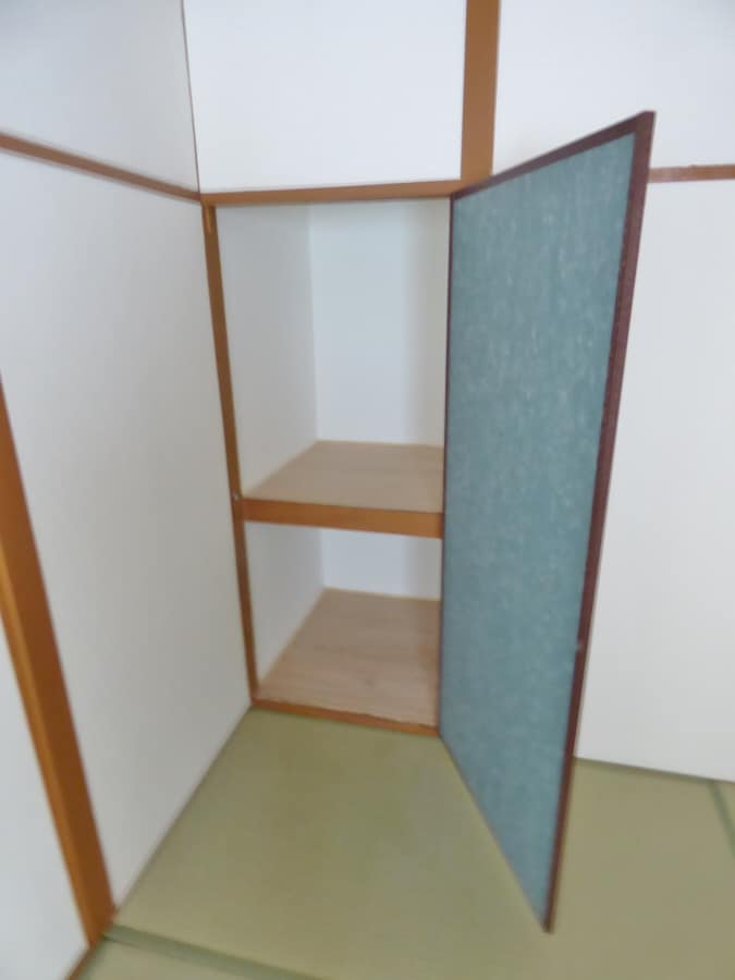 押入 丸吉マンション