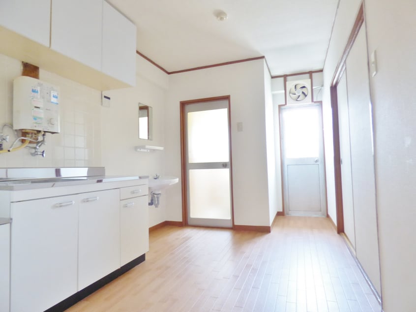 明るいダイニング 丸吉マンション