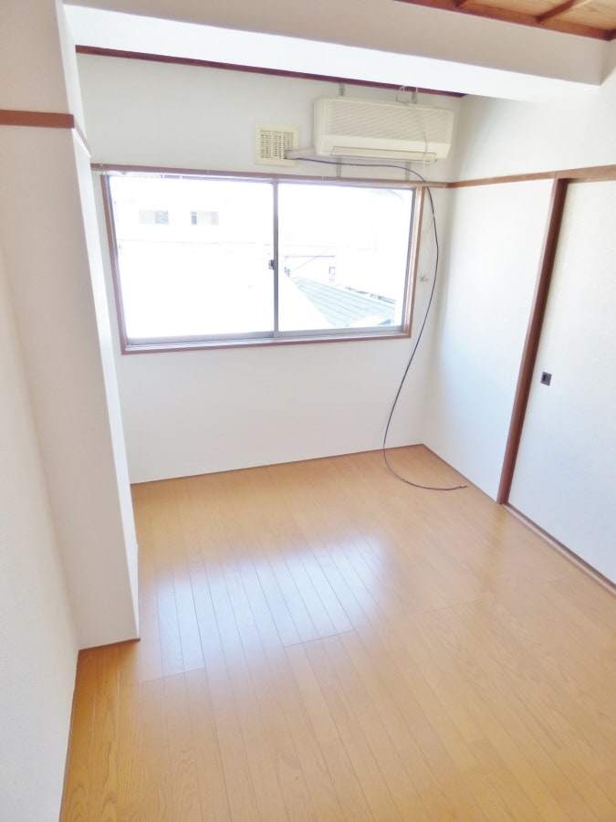 キレイな洋室 丸吉マンション