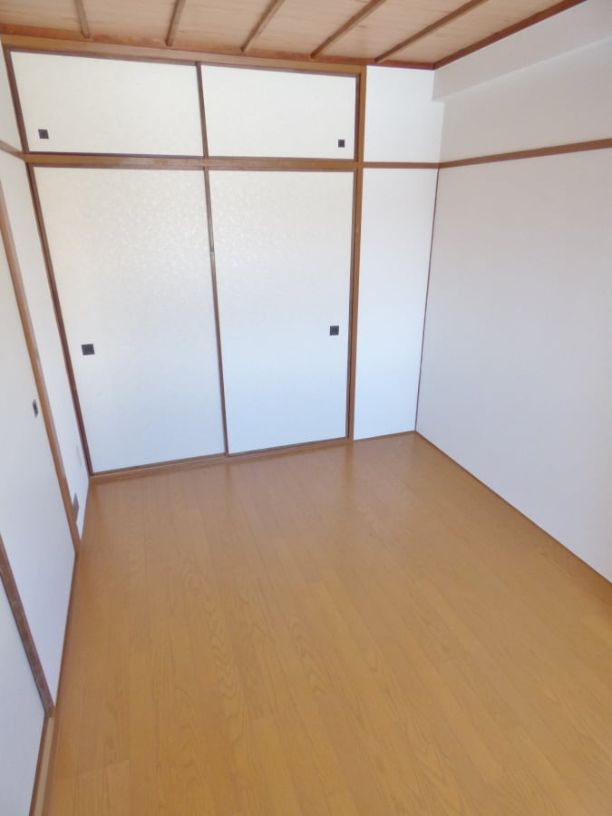 明るい洋室 丸吉マンション