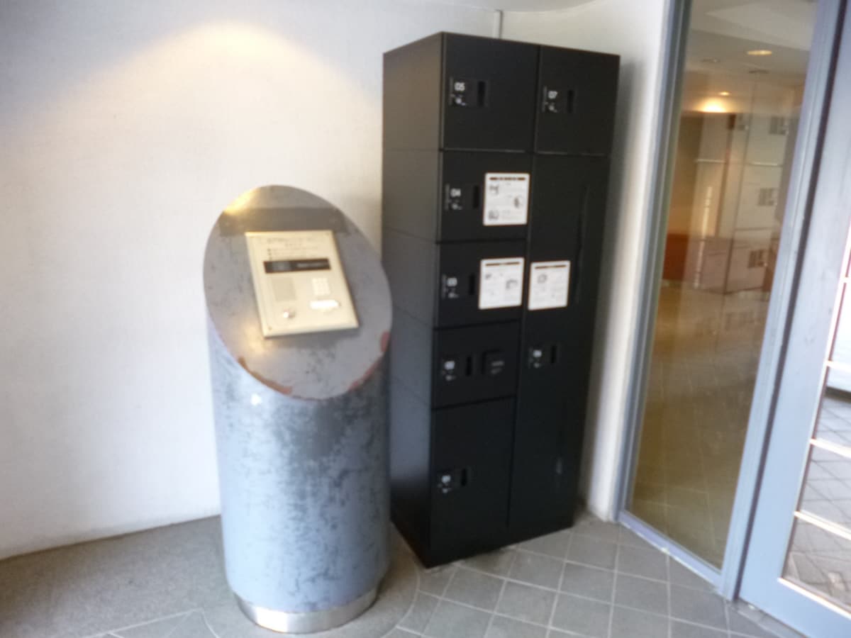 荷物がいつ届いても安心の宅配ボックス ルナガーデン