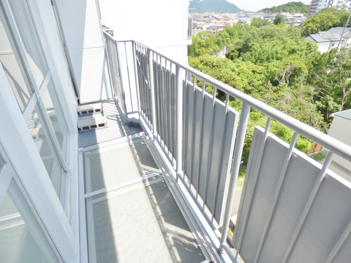 南西向きバルコニーで日当たり良好 グリーンヒル白川