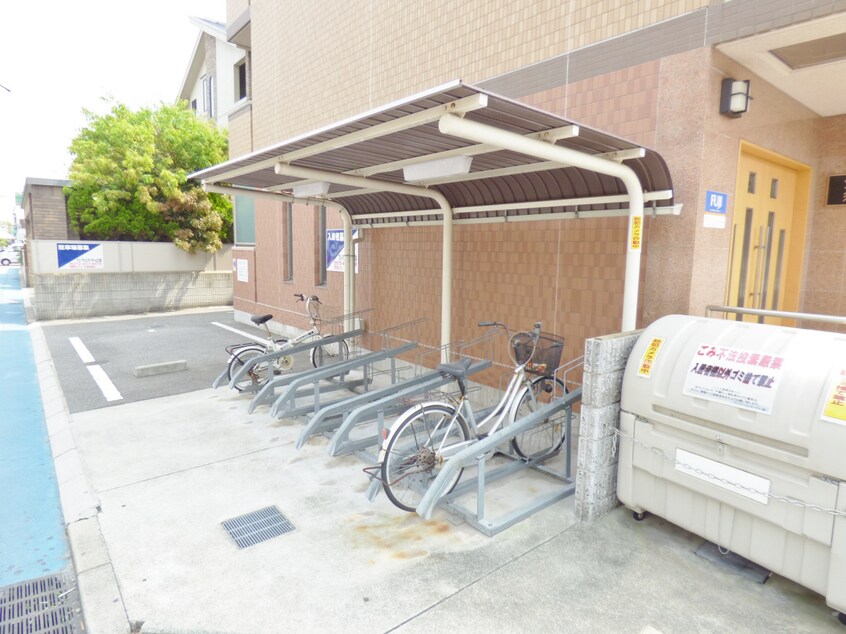 駐輪場 シャルマン須磨海浜公園