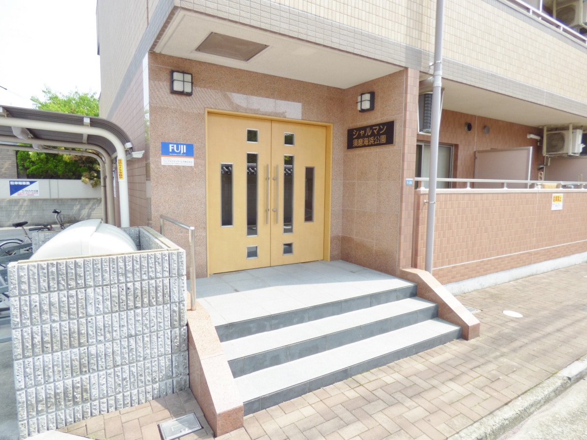 キレイなエントランス シャルマン須磨海浜公園