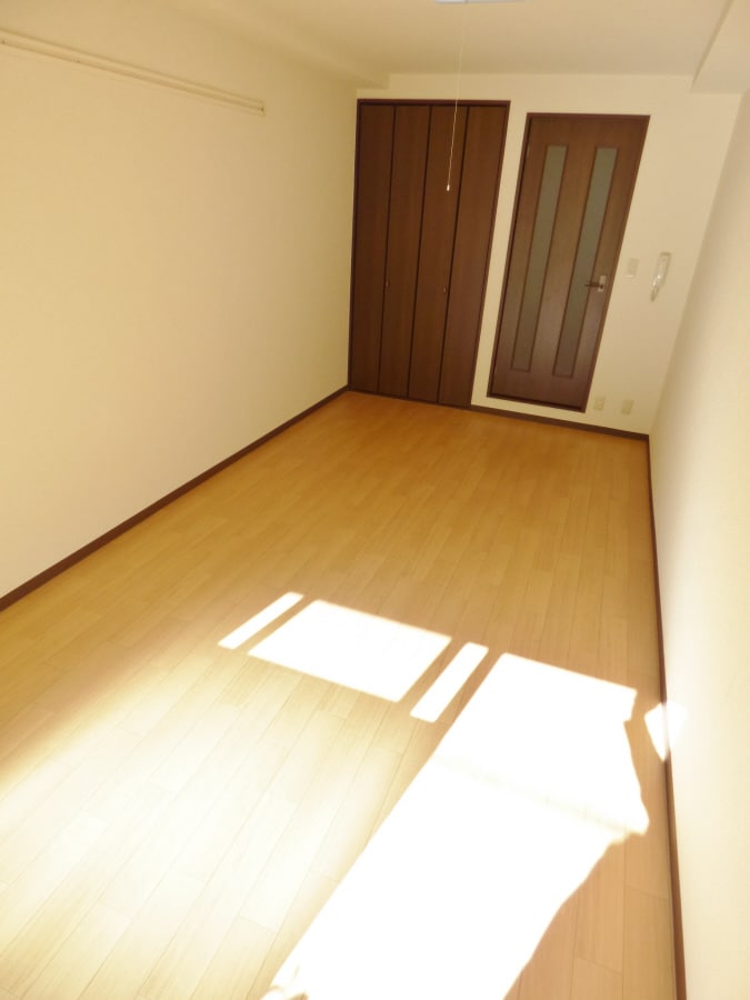 キレイな洋室 アクティ須磨浦