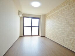 広々とした洋室