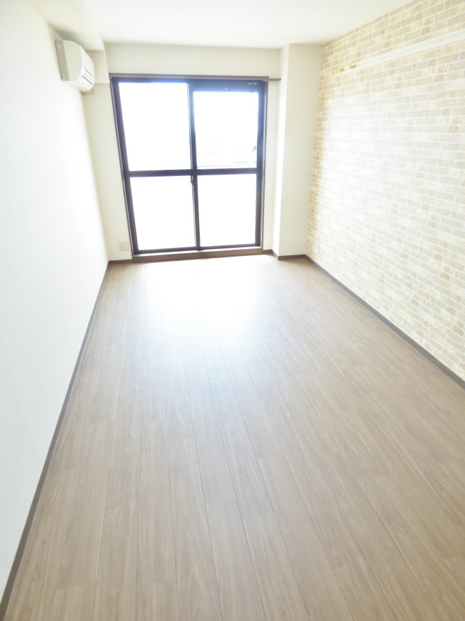 広々とした洋室 アクティ須磨浦