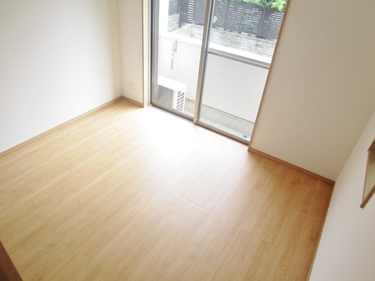 木のぬくもりが優しいフローリング ワコーレヴィアーノＳＵＭＡ須磨寺