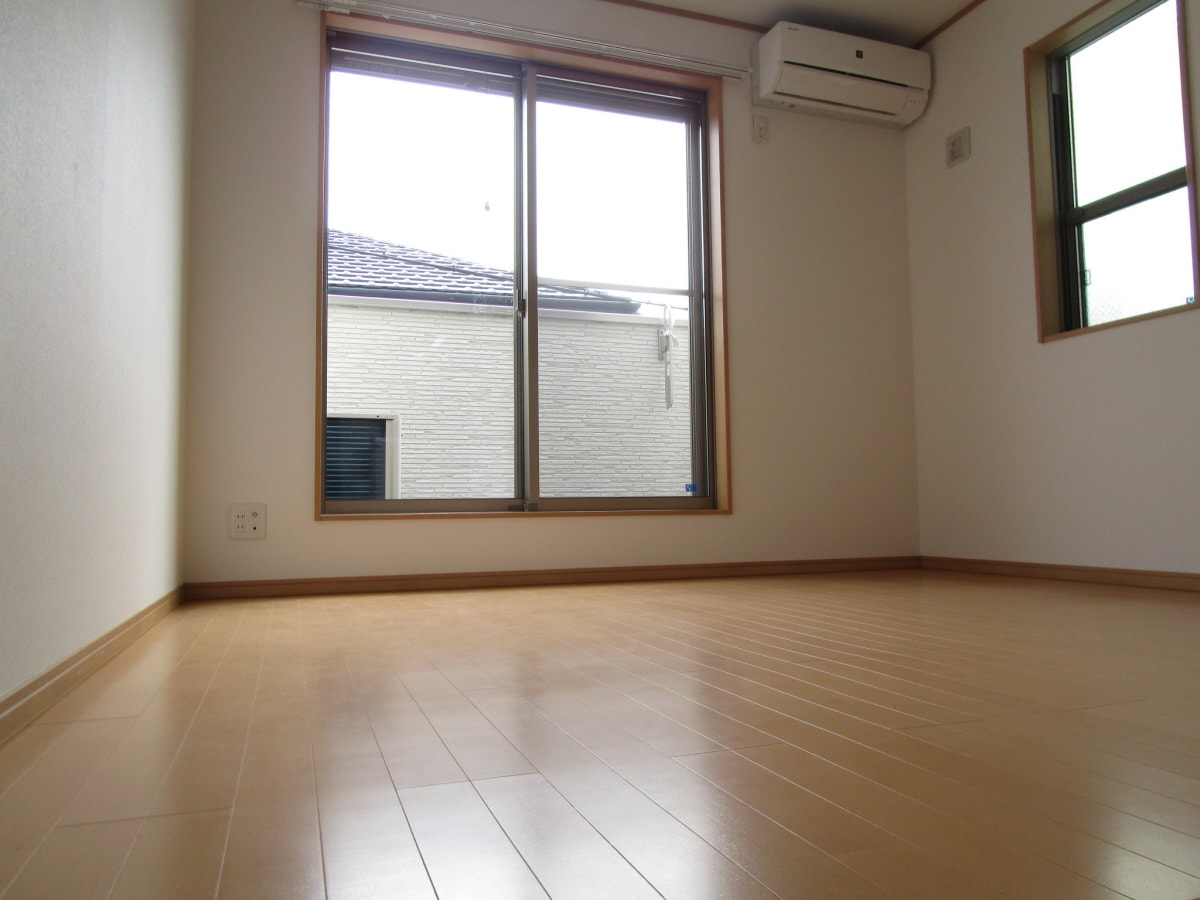 広々とした洋室 ワコーレヴィアーノＳＵＭＡ須磨寺