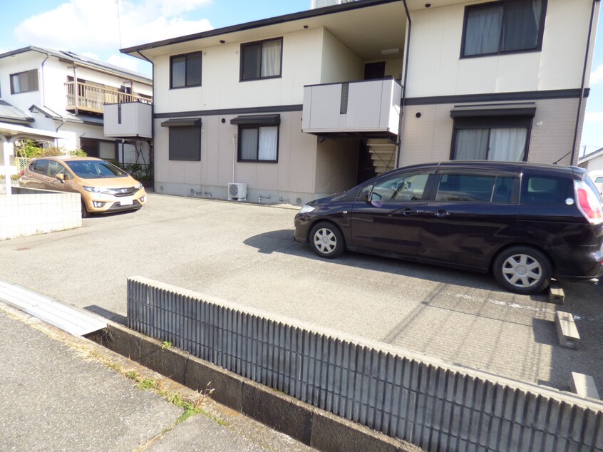 敷地内駐車場完備 パークレット