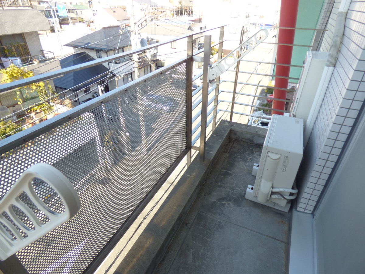 日当たりのよいバルコニー ノーヴァ・ヴィータ