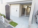 オートロック完備のオシャレなエントランス Ｂｌａｎｃ　Ｐｕｒ