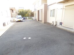 敷地内駐車場完備