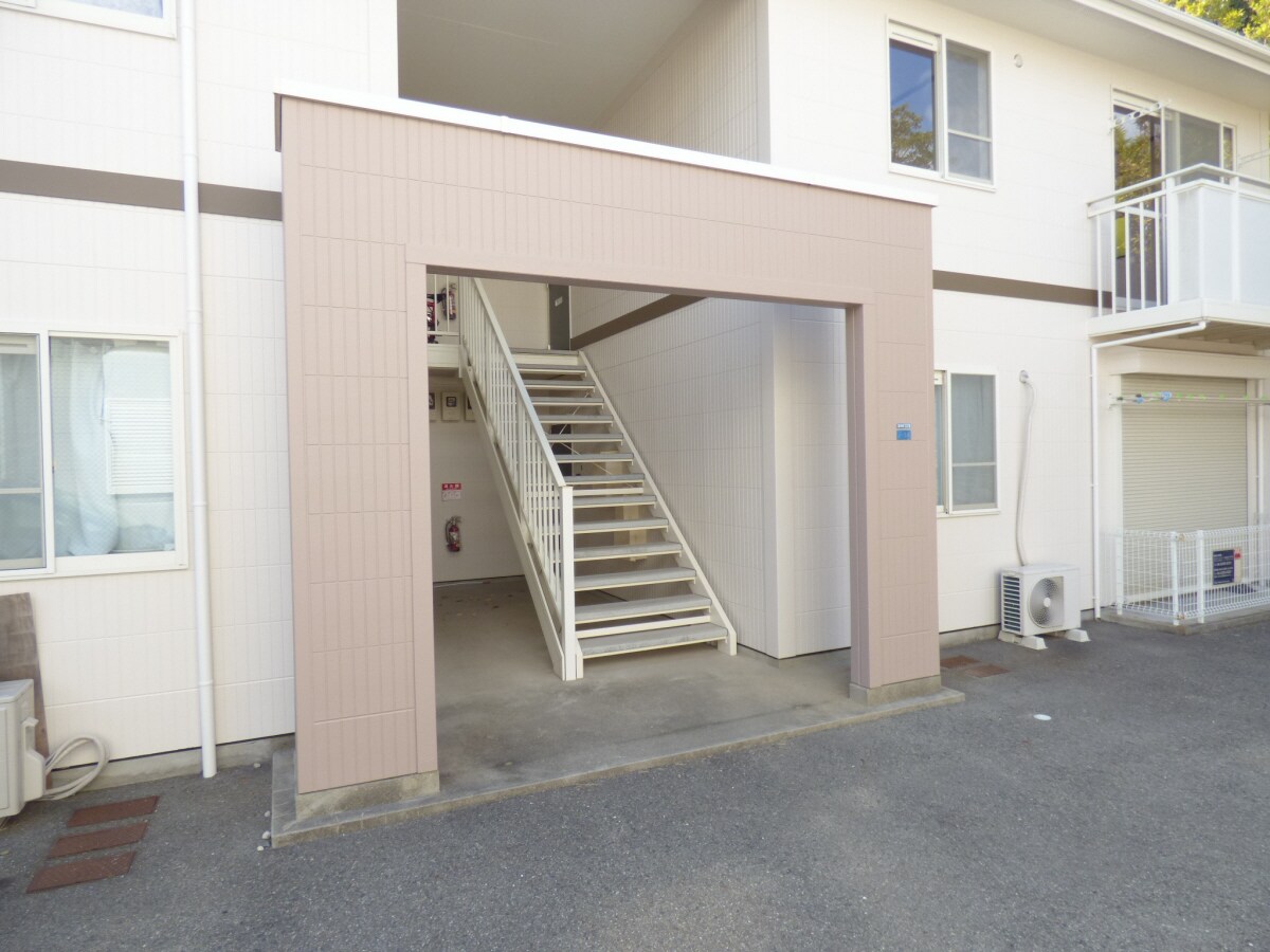 エントランス ヴィラ若木Ⅱ