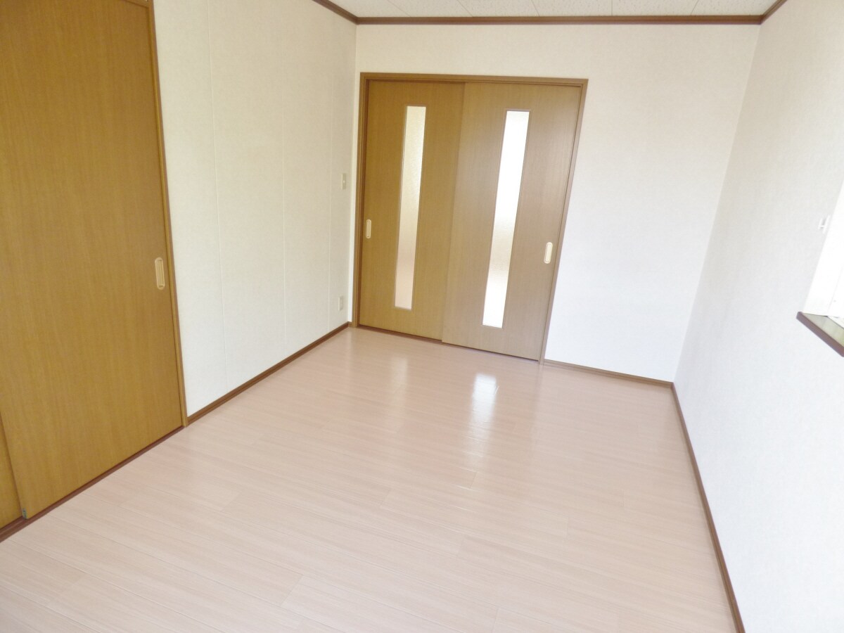 キレイな洋室 ヴィラ若木Ⅱ