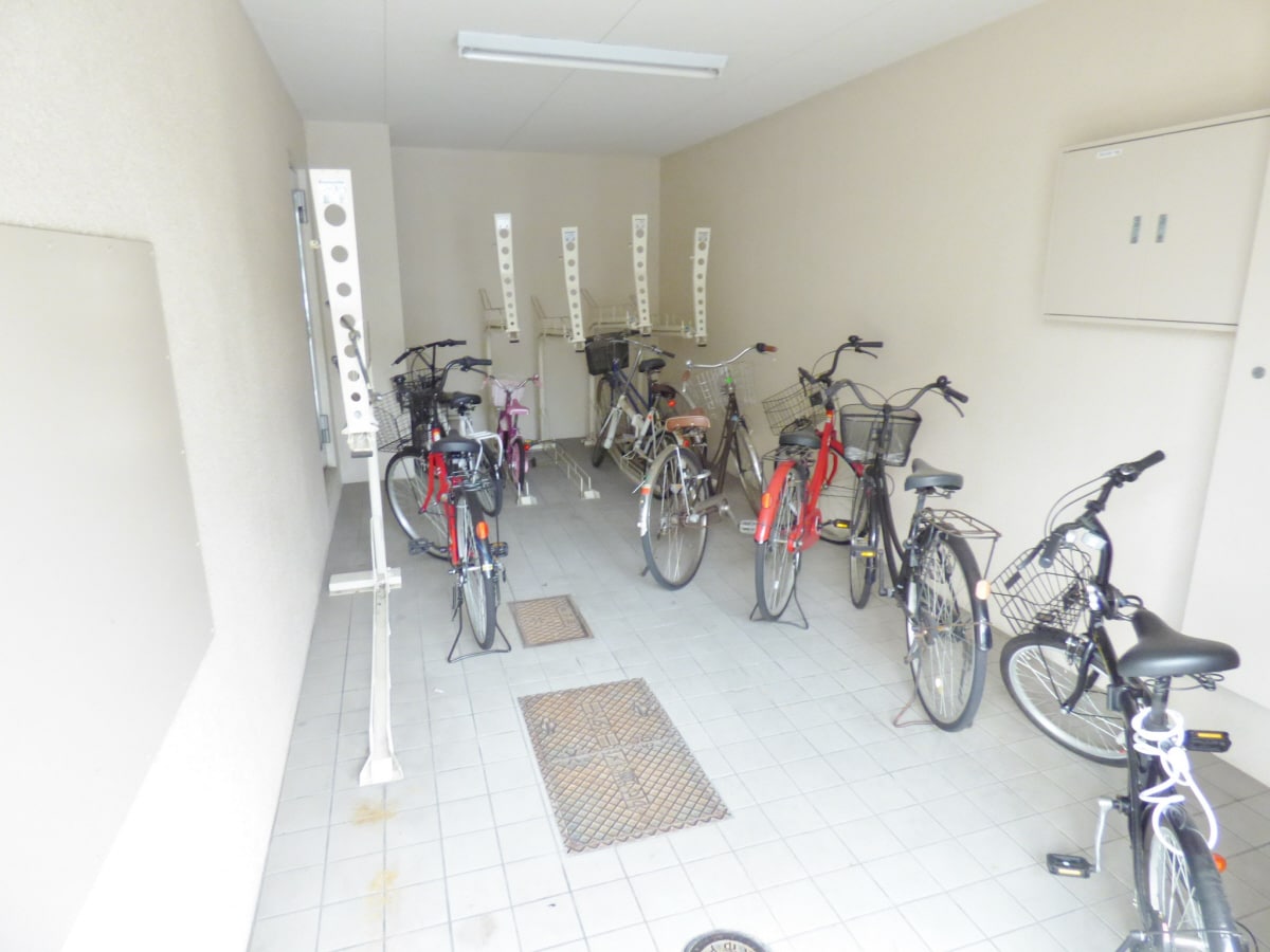 駐輪場 シャルマンフジ須磨壱番館