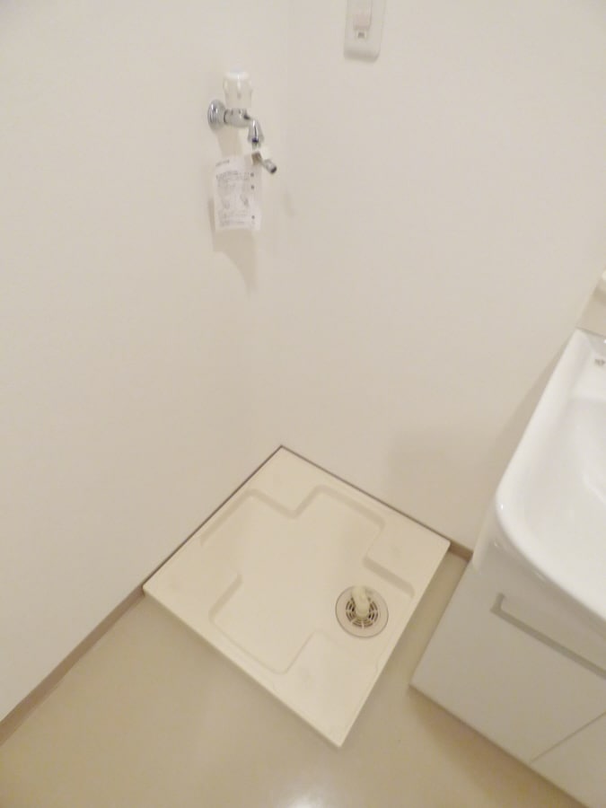 室内洗濯機置場 カーメルガーデン