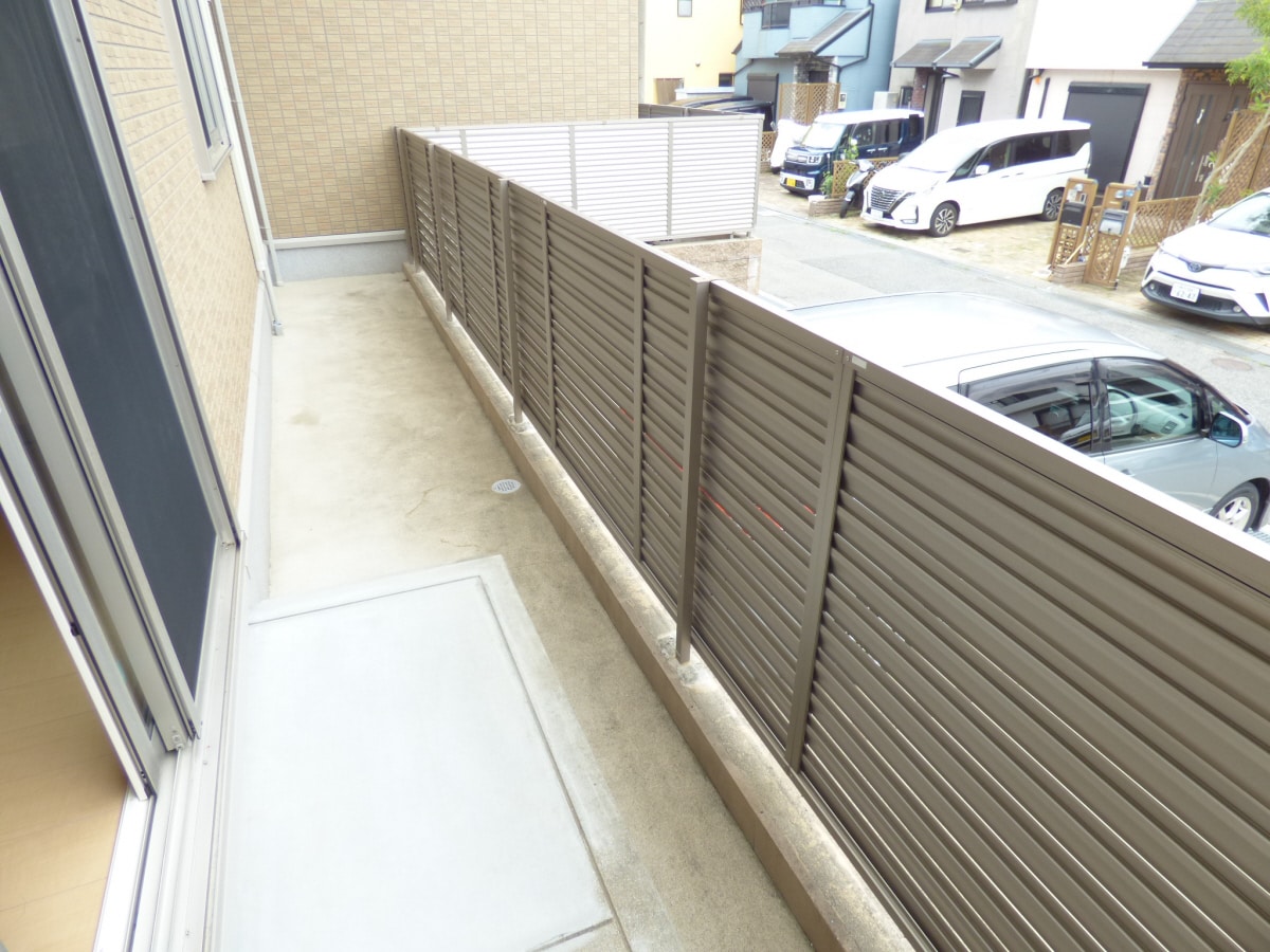 南東向きテラスで日当たり良好 神戸６番館