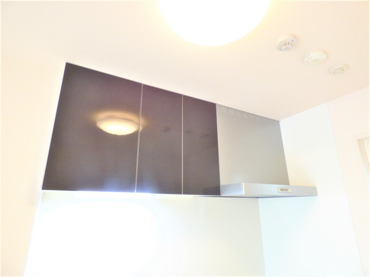 レンジフード＆キッチン収納 神戸６番館