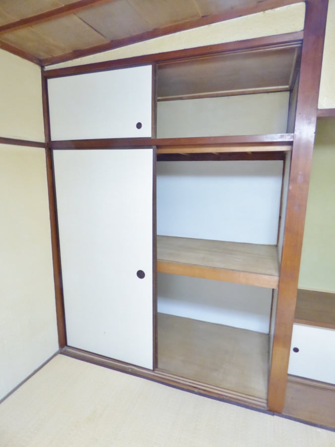 押入２箇所あり 西舞子荘北棟