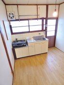 明るいダイニング 西舞子荘北棟