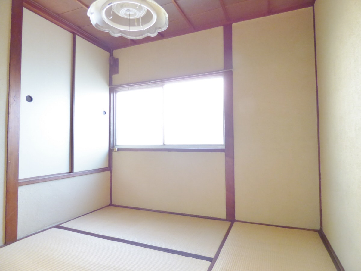 明るい和室４．５帖 西舞子荘北棟