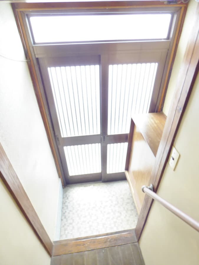 玄関 西舞子荘北棟