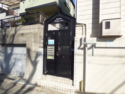 キレイなエントランス