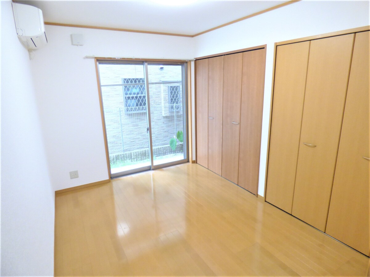 明るい洋室 コートフジ