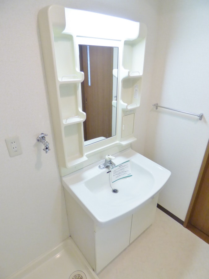 キレイな洗面台 デルフィオーレ須磨