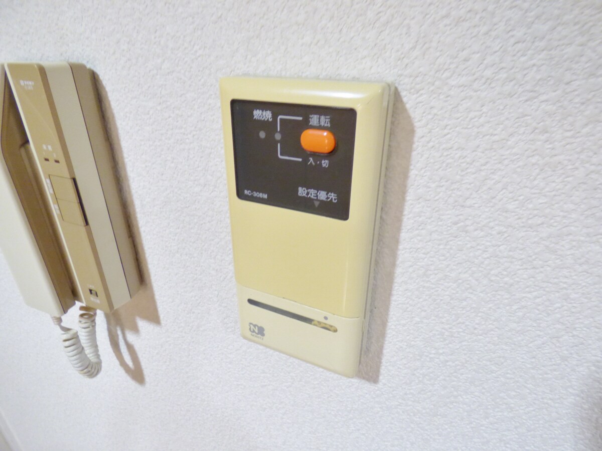 給湯器リモコン レディースゴールドハイツ