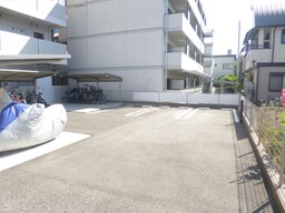 敷地内駐車場完備