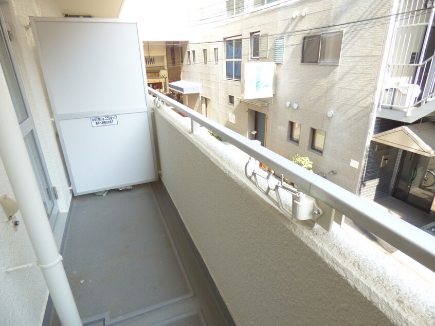 南東向きバルコニーで日当たり良好 グランドシャトー板宿Ⅱ