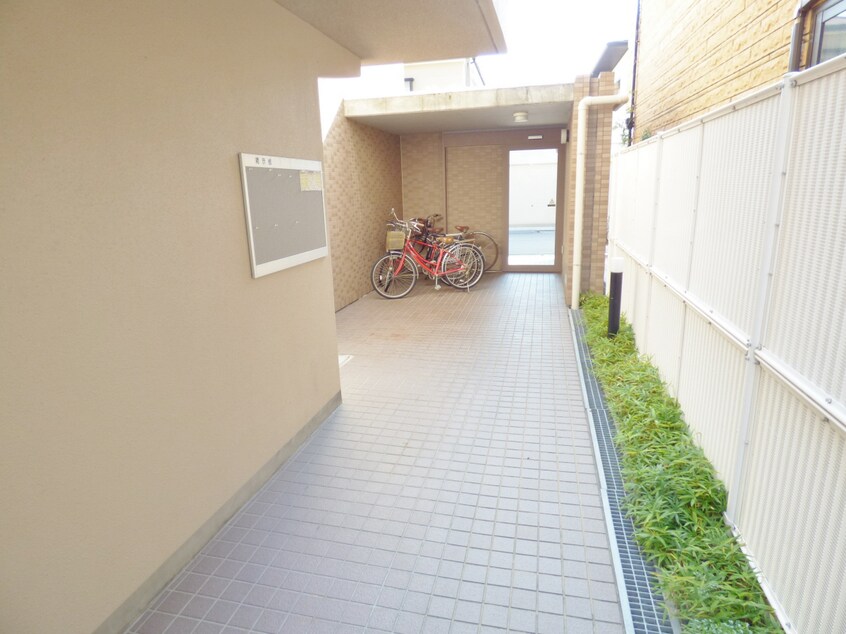 駐輪場 ＰａｒｋＣｏｕｒｔ東須磨