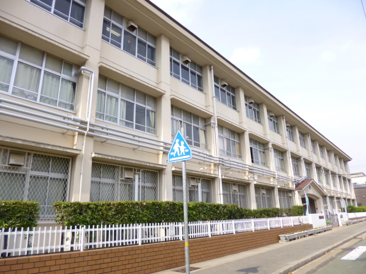 兵庫中学校(中学校/中等教育学校)まで496m ハイムＹＥＢＩＳＵ