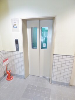 エレベーター完備