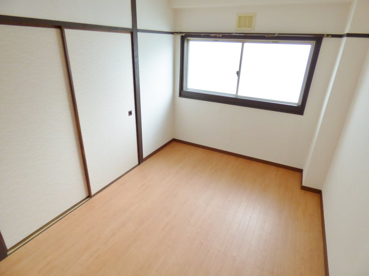キレイな洋室 丸吉マンション